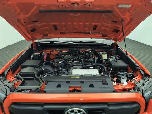 Used 2024 Toyota Tacoma TRD Sport AWD/4WD image 29