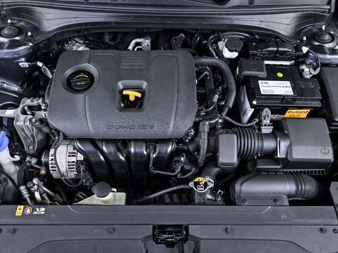 Used 2019 Kia Forte LXS image 29