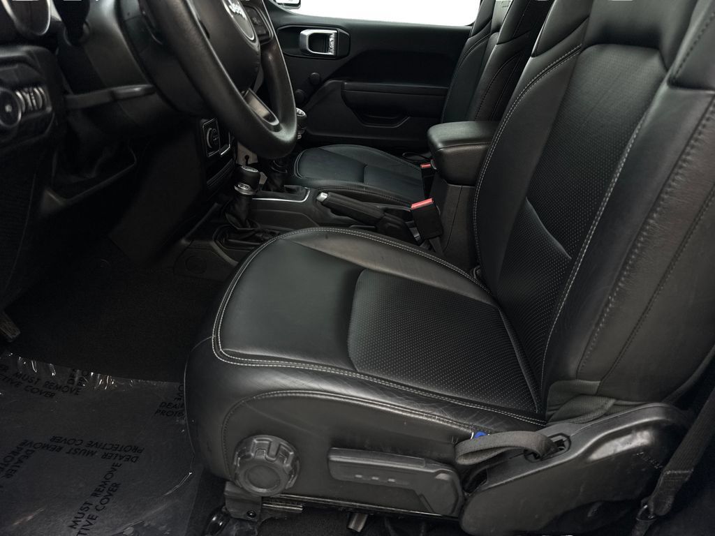 Used 2022 Jeep Wrangler Sport AWD/4WD image 26