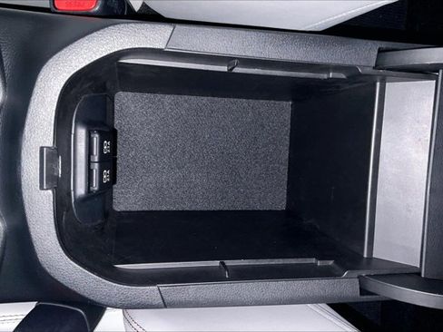 Used 2020 Toyota RAV4 XLE Premium AWD/4WD image 40