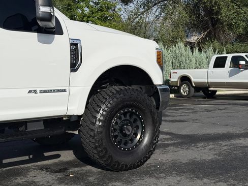 Used 2019 Ford F250 XLT w/ FX4 Off-Road Package AWD/4WD image 7