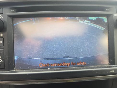 Used 2013 Toyota Highlander Limited AWD/4WD image 39