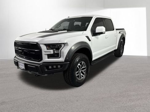 Used 2018 Ford F150 Raptor w/ Equipment Group 802A Luxury AWD/4WD image 2