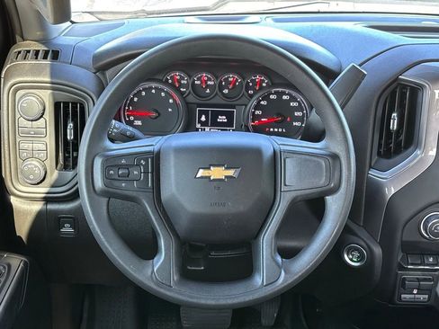 Used 2024 Chevrolet Silverado 2500 Custom w/ Custom Value Package image 16