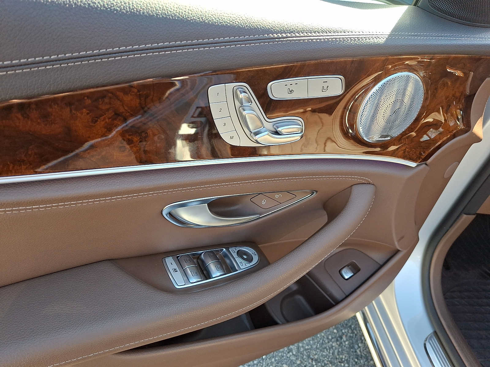 Used 2019 Mercedes-Benz E 300 4MATIC image 14