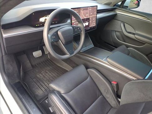 Used 2024 Tesla Model S Plaid image 10