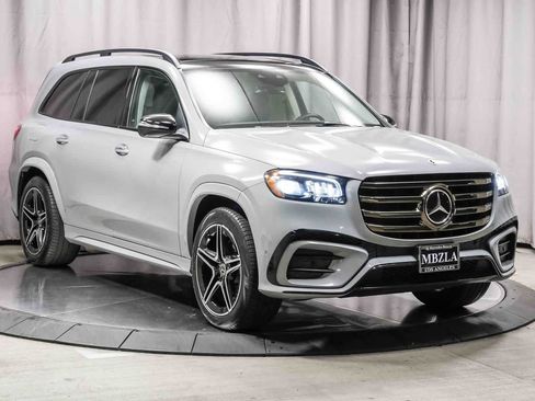 Certified 2026 Mercedes-Benz GLS 450 4MATIC image 5