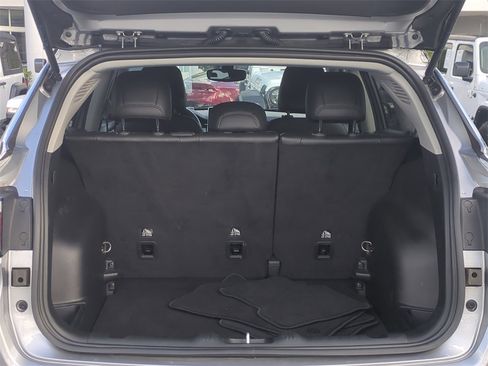 Certified 2022 Jeep Compass Limited image 13