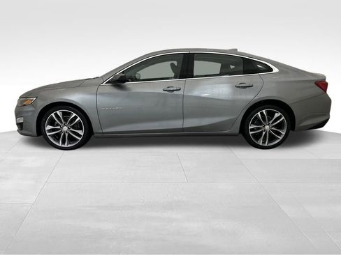 Used 2023 Chevrolet Malibu LT image 2
