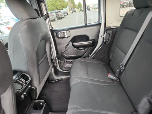 Used 2020 Jeep Wrangler Unlimited Sport S image 17