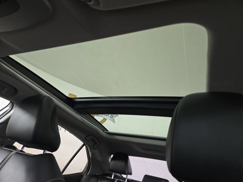 Used 2020 Toyota Camry XSE image 21