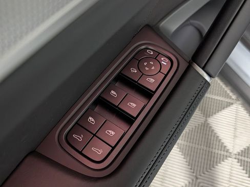 New 2026 Porsche Cayenne image 29