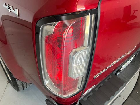 Used 2017 GMC Canyon SLT w/ Driver Alert Package AWD/4WD image 38