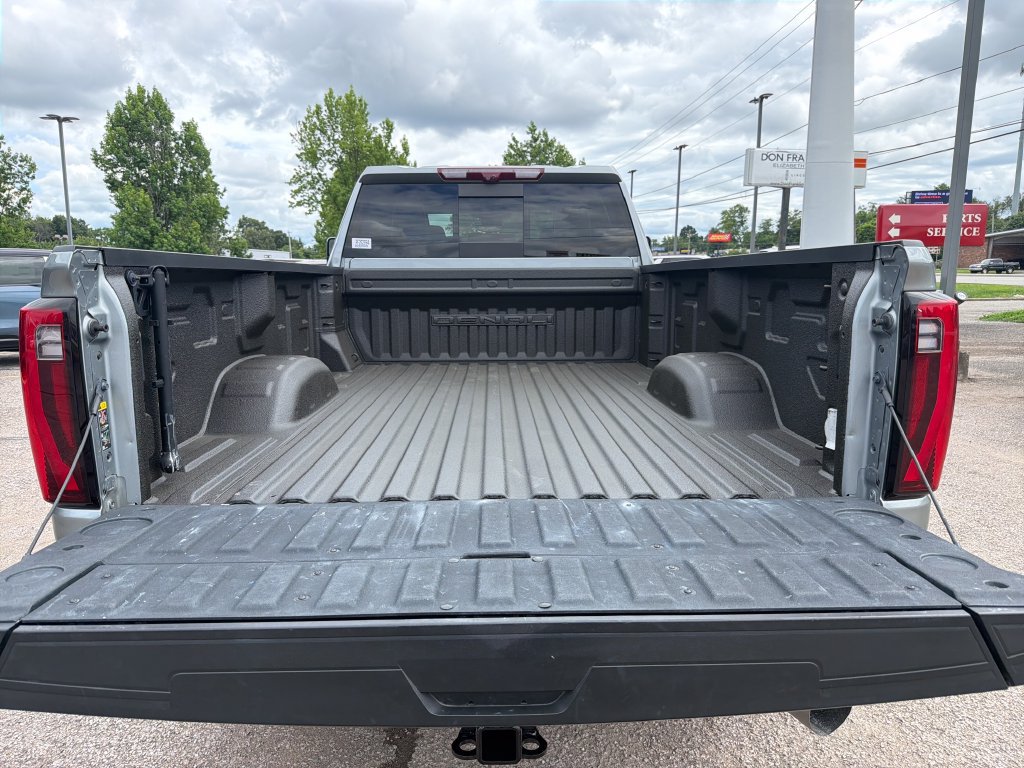 Used 2024 GMC Sierra 2500 Denali Ultimate AWD/4WD image 9