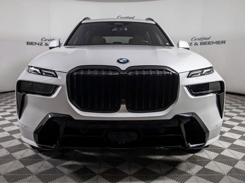 Used 2023 BMW X7 xDrive40i w/ M Sport Package image 9