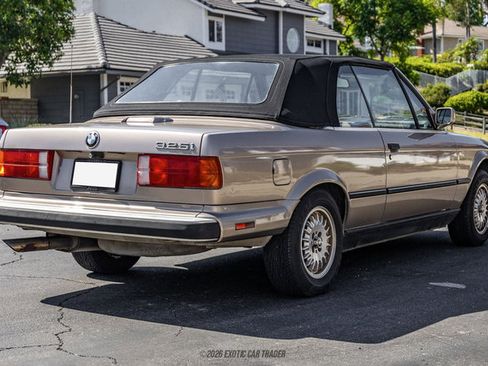 Used 1989 BMW 325i Convertible RWD image 18