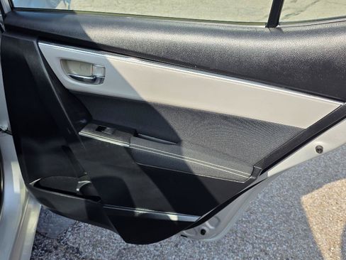 Used 2017 Toyota Corolla LE FWD image 29