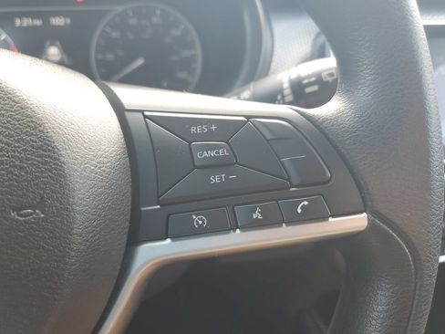 Used 2020 Nissan Kicks SV FWD image 20