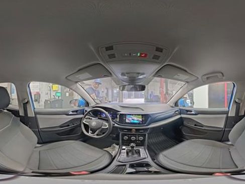 Used 2023 Volkswagen Taos SE image 5