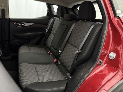 Used 2018 Nissan Rogue Sport SV w/ SV All-Weather Package image 18