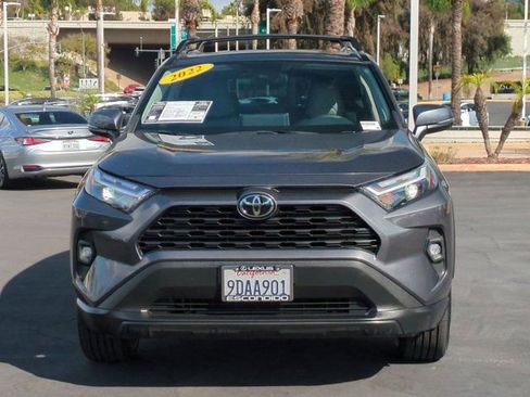 Used 2022 Toyota RAV4 XLE Premium image 2