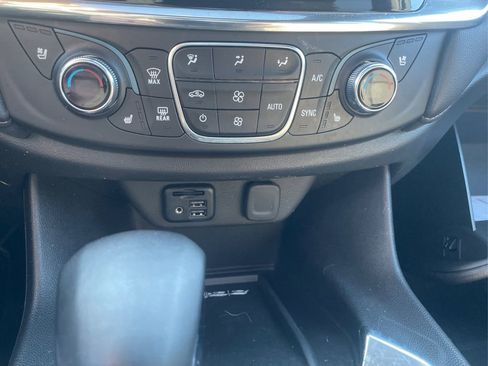 Used 2023 Chevrolet Traverse High Country w/ LPO, Floor Liner Package AWD/4WD image 28
