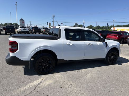 Used 2024 Ford Maverick Lariat w/ Black Appearance Package AWD/4WD image 3