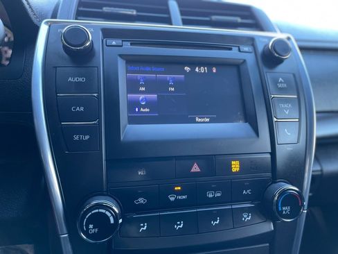 Used 2016 Toyota Camry LE image 15