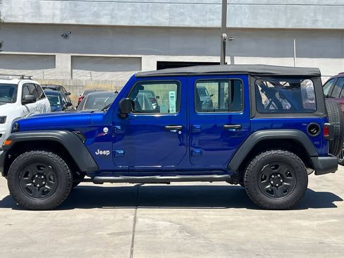 Used 2018 Jeep Wrangler Unlimited Sport AWD/4WD image 6