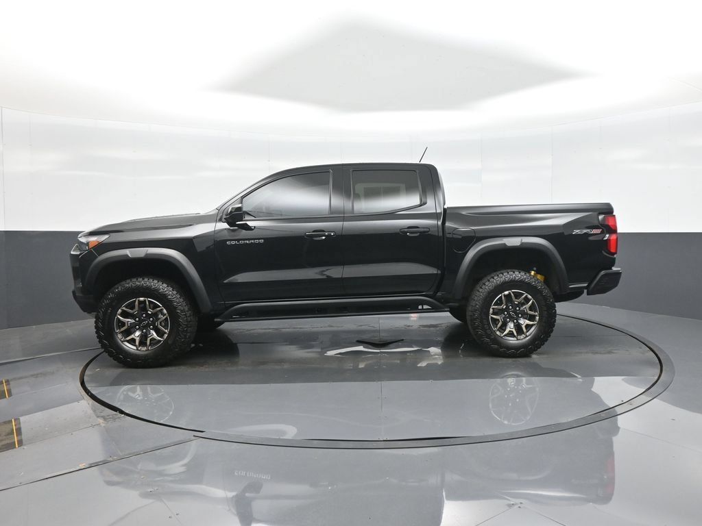 Used 2024 Chevrolet Colorado ZR2 w/ ZR2 Convenience Package III AWD/4WD image 4