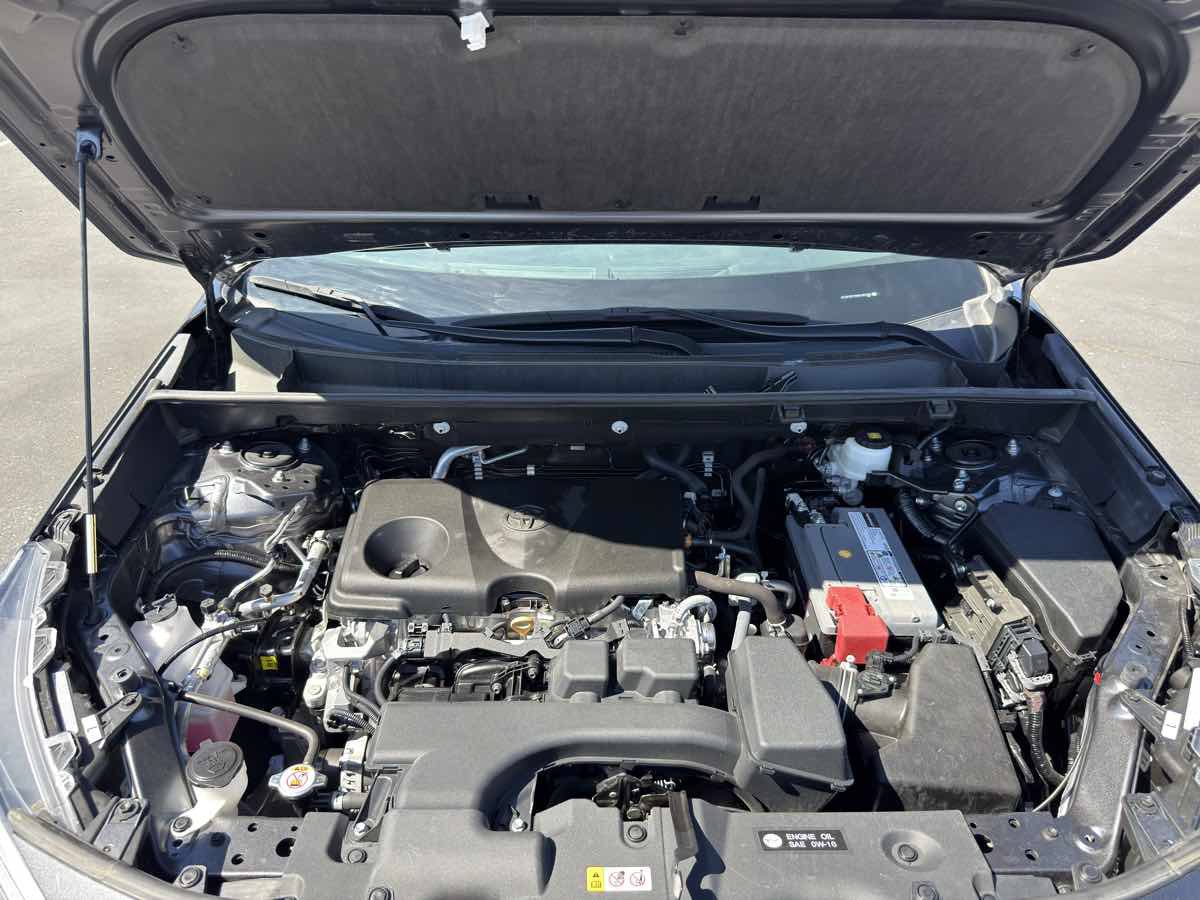 Used 2024 Toyota RAV4 LE FWD image 10