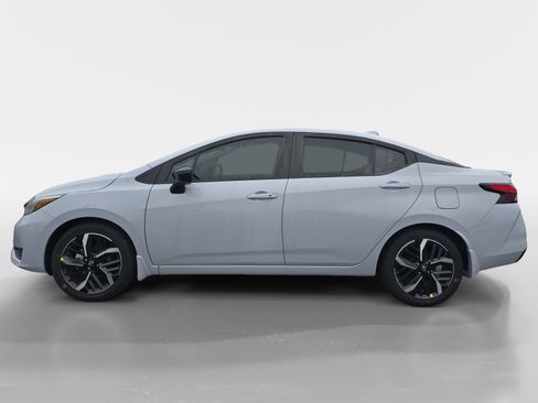 New 2025 Nissan Versa SR w/ Trunk Package image 2