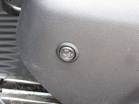 Used 2023 Toyota RAV4 LE AWD/4WD image 12