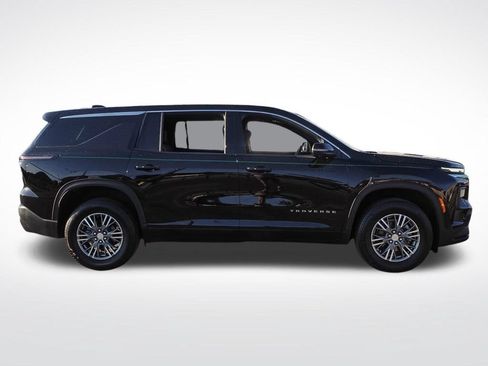 Used 2024 Chevrolet Traverse LS AWD/4WD image 8