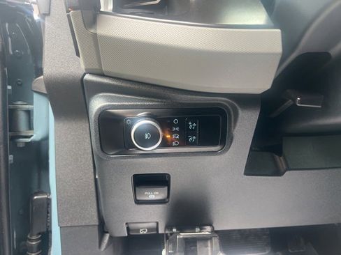 Used 2023 Ford Bronco Badlands image 17