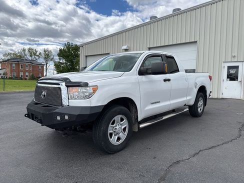 Used 2012 Toyota Tundra 4x4 Double Cab image 2