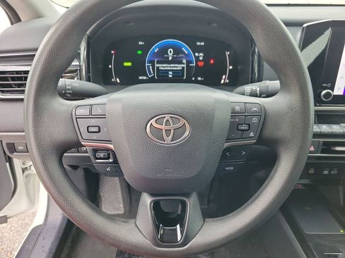 Used 2025 Toyota Camry LE FWD image 19