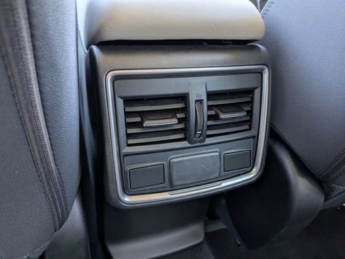 Used 2020 Subaru Forester Premium image 17