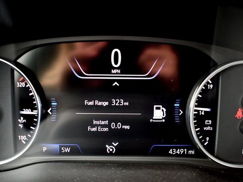 Used 2024 Buick Enclave Premium image 23