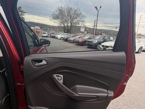 Used 2015 Ford Escape SE AWD/4WD image 26