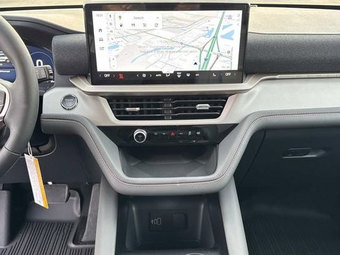 New 2026 Ford Explorer Active w/ Active Comfort Package image 25