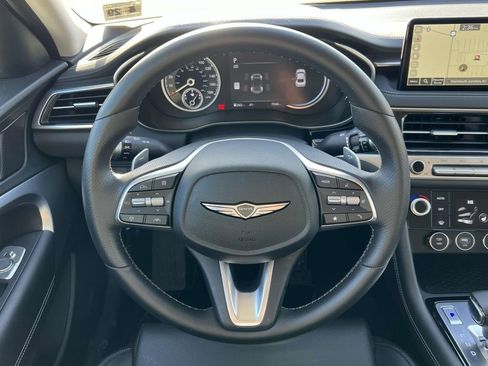 Used 2024 Genesis G70 2.5T image 13