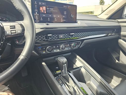 Used 2024 Honda Accord Touring image 28