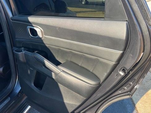 Used 2021 Kia Sorento SX image 15