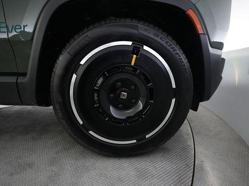 Used 2025 Rivian R1S Adventure AWD/4WD image 20