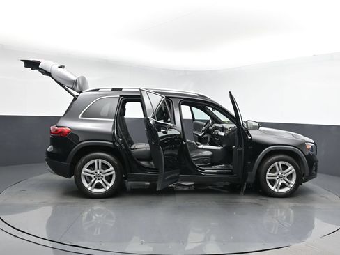 Used 2022 Mercedes-Benz GLB 250 4MATIC image 24