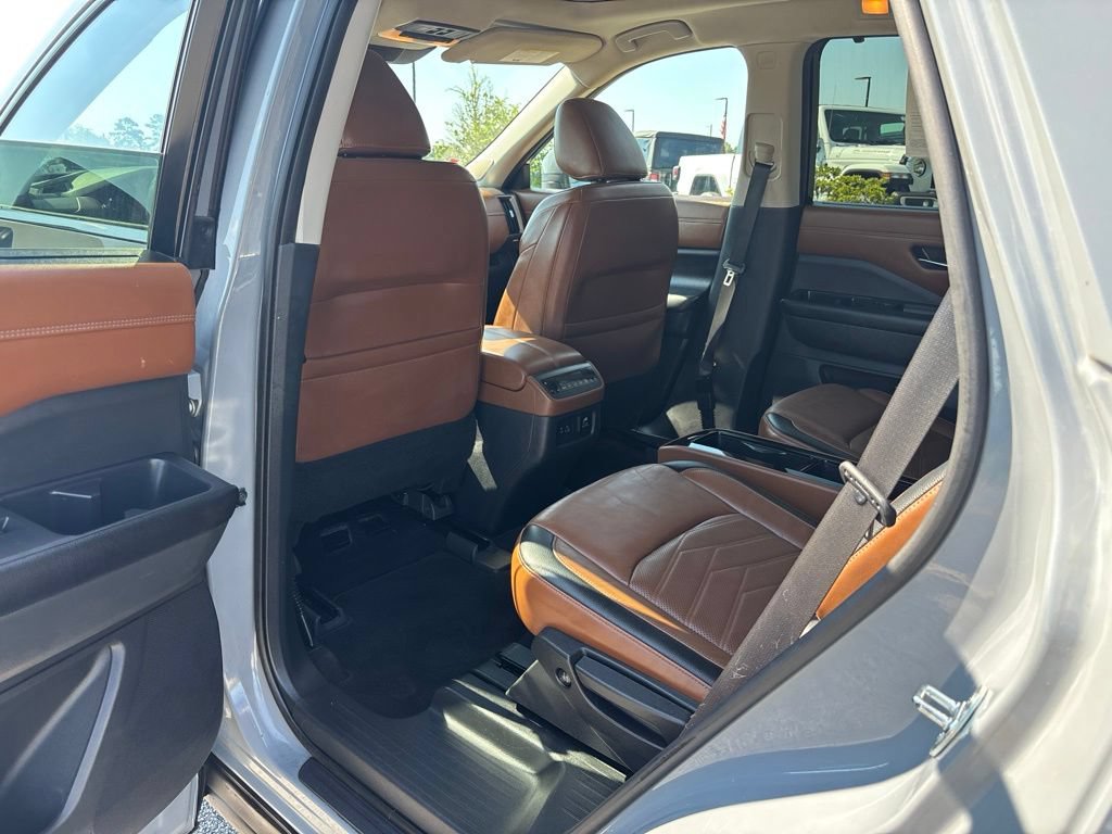 Used 2022 Nissan Pathfinder Platinum w/ Cargo Package AWD/4WD image 41