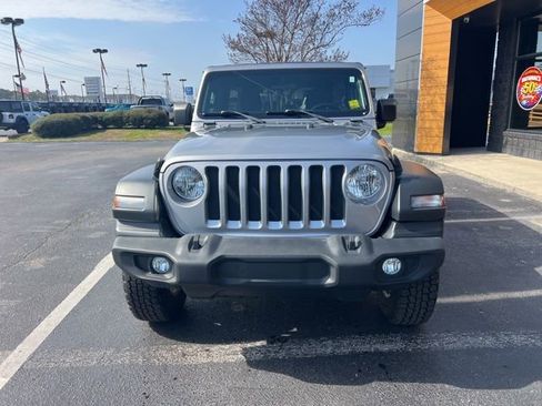 Used 2019 Jeep Wrangler Unlimited Sport S image 3