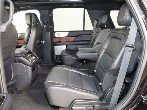 Used 2021 Lincoln Navigator Reserve w/ Luxury Package image 54