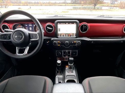 Used 2023 Jeep Gladiator Rubicon image 12